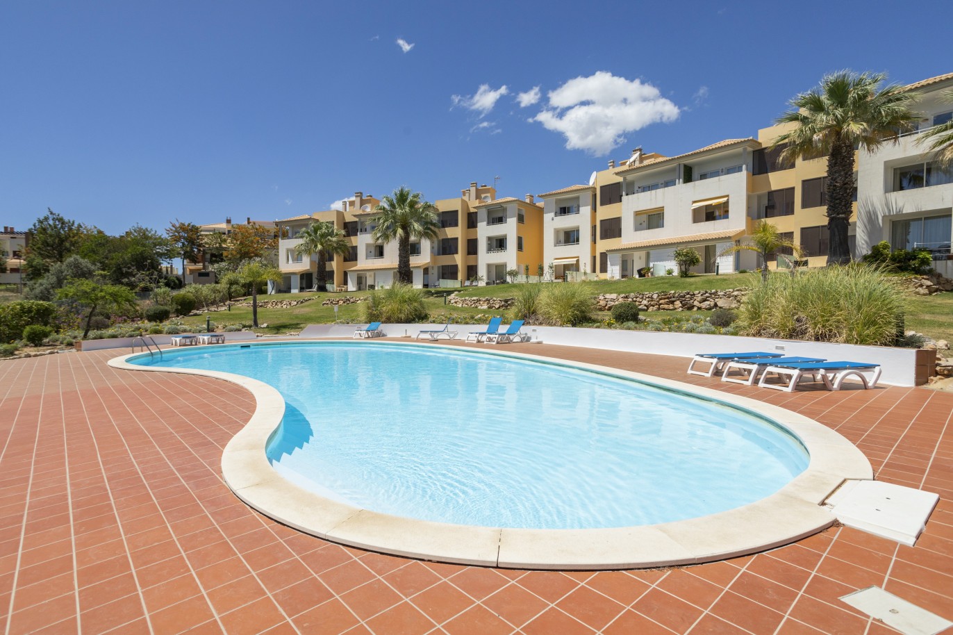 Appartement de 3 chambres à coucher dans un condominium fermé, à vendre à vilamoura, Algarve_224445