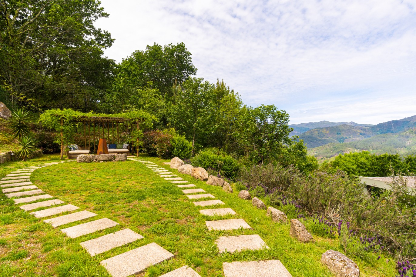 Casa de campo con jardines y vistas a la montaña, en venta, en Vieira do Minho, Norte de Portugal_224477