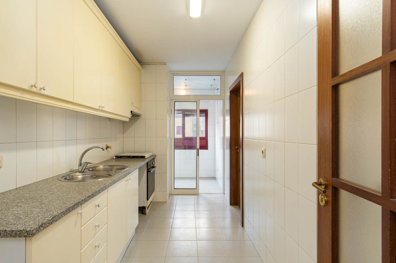 Appartement de 3 chambres à coucher, à vendre, à Porto, Portugal_224688