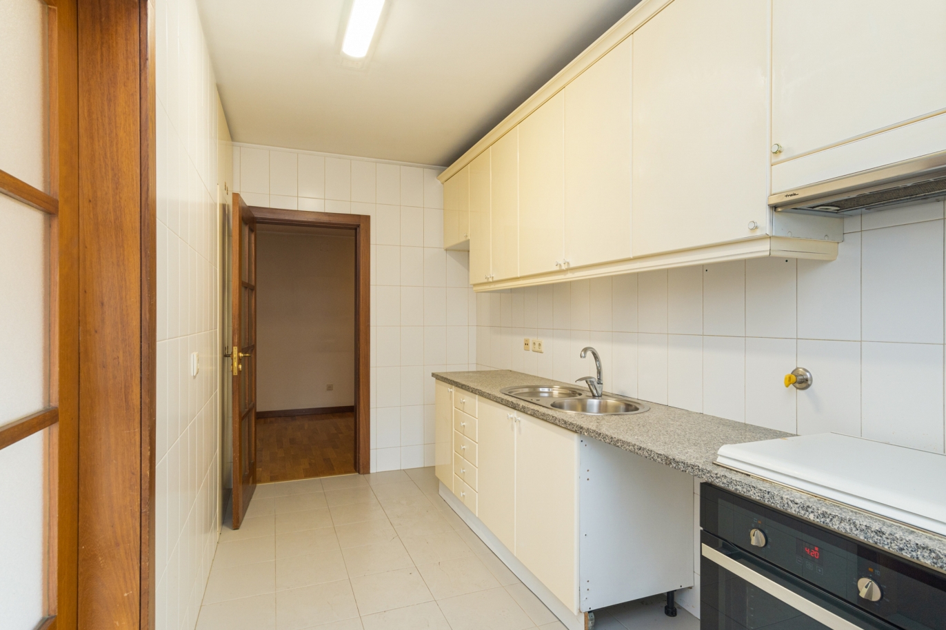 Piso de 3 habitaciones, en venta, en Porto, Portugal_224694