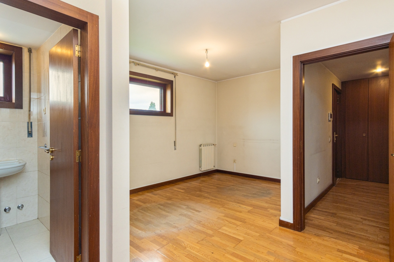 Piso de 3 habitaciones, en venta, en Porto, Portugal_224695