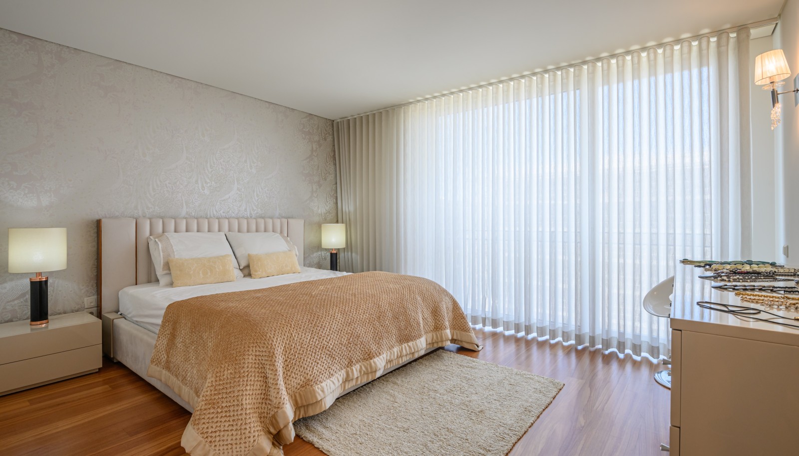 Sale: Luxury apartment with balcony and sea views in Matosinhos Sul, Porto, Portugal_225742