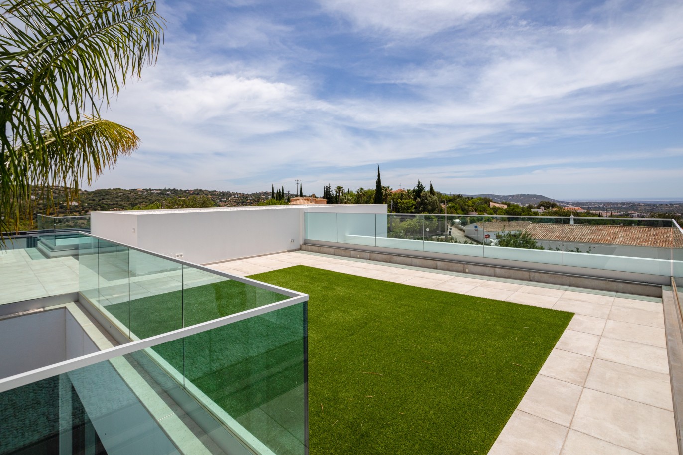 Villa de 4+1 Dormitorios con piscina y vistas al mar, en venta en Loulé, Algarve_225769