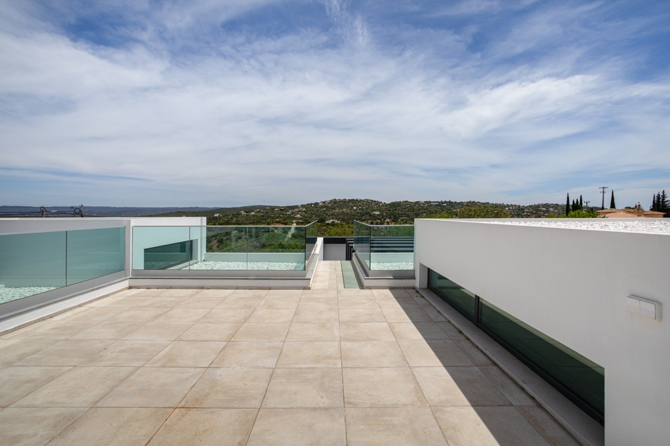 Villa de 4+1 Dormitorios con piscina y vistas al mar, en venta en Loulé, Algarve_225770