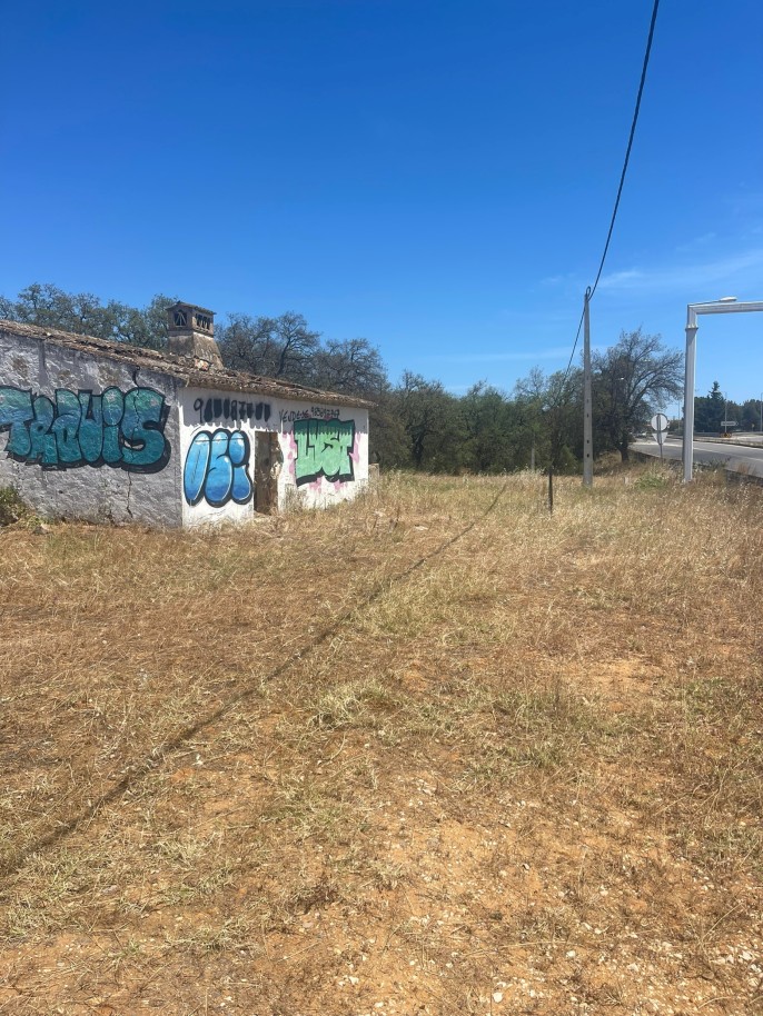 Terreno urbano com ruina, para venda em Almancil, Algarve_225812