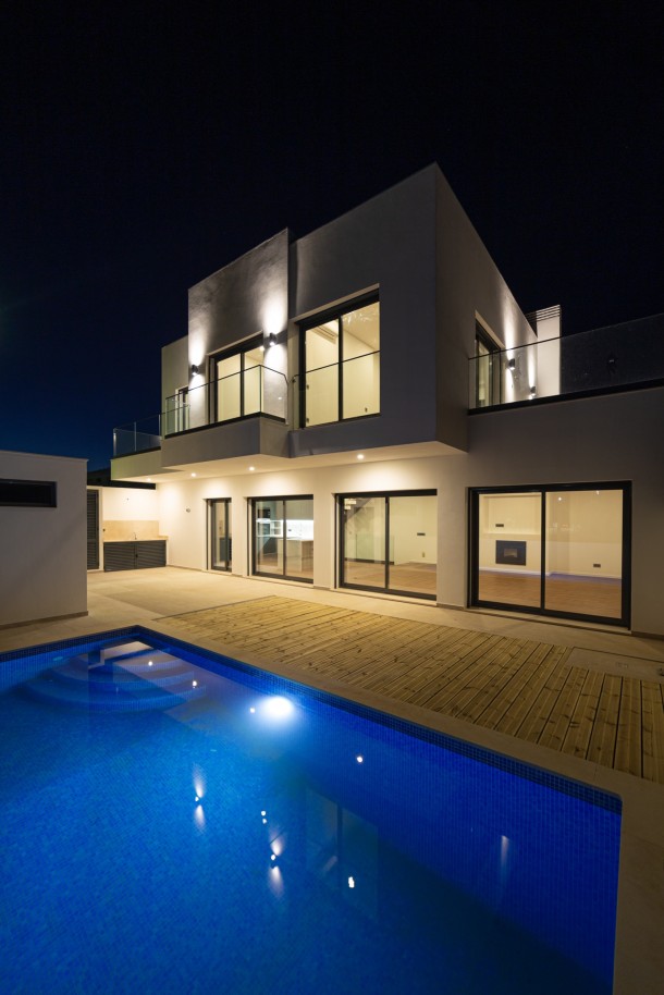 Moradia V3 com piscina e vista mar, para venda em Tavira, Algarve_225846