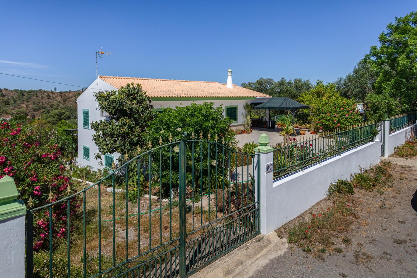 3+1 Dormitorios Villa en venta en São Brás de Alportel, Algarve_225850