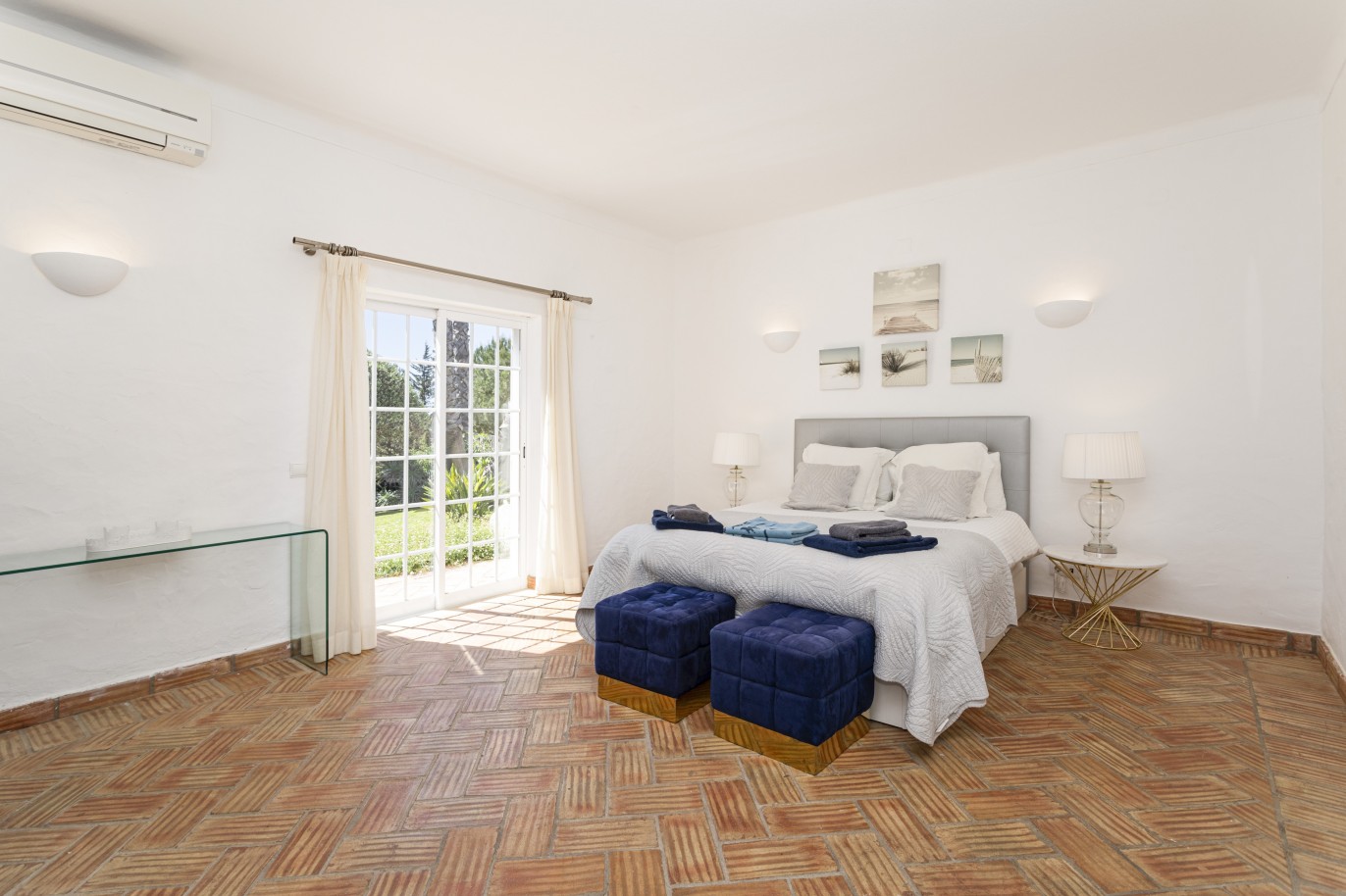 Villa de 6 dormitorios con jardín y piscina, en venta en Boliqueime, Algarve_226002