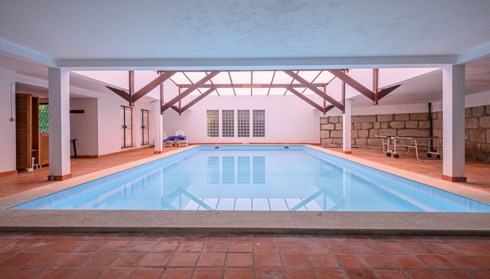 Villa with garden and pool, for sale, in Gondomar, Porto, Portugal_226075