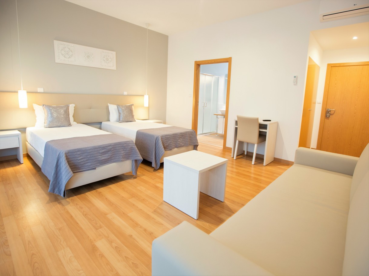 Hotel rural com 10 quartos e piscina, para venda em Tavira, Algarve_226238