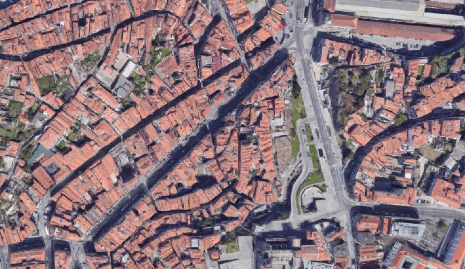 Vente : 2 bâtiments à réhabiliter, dans le centre de Porto, Portugal_226262
