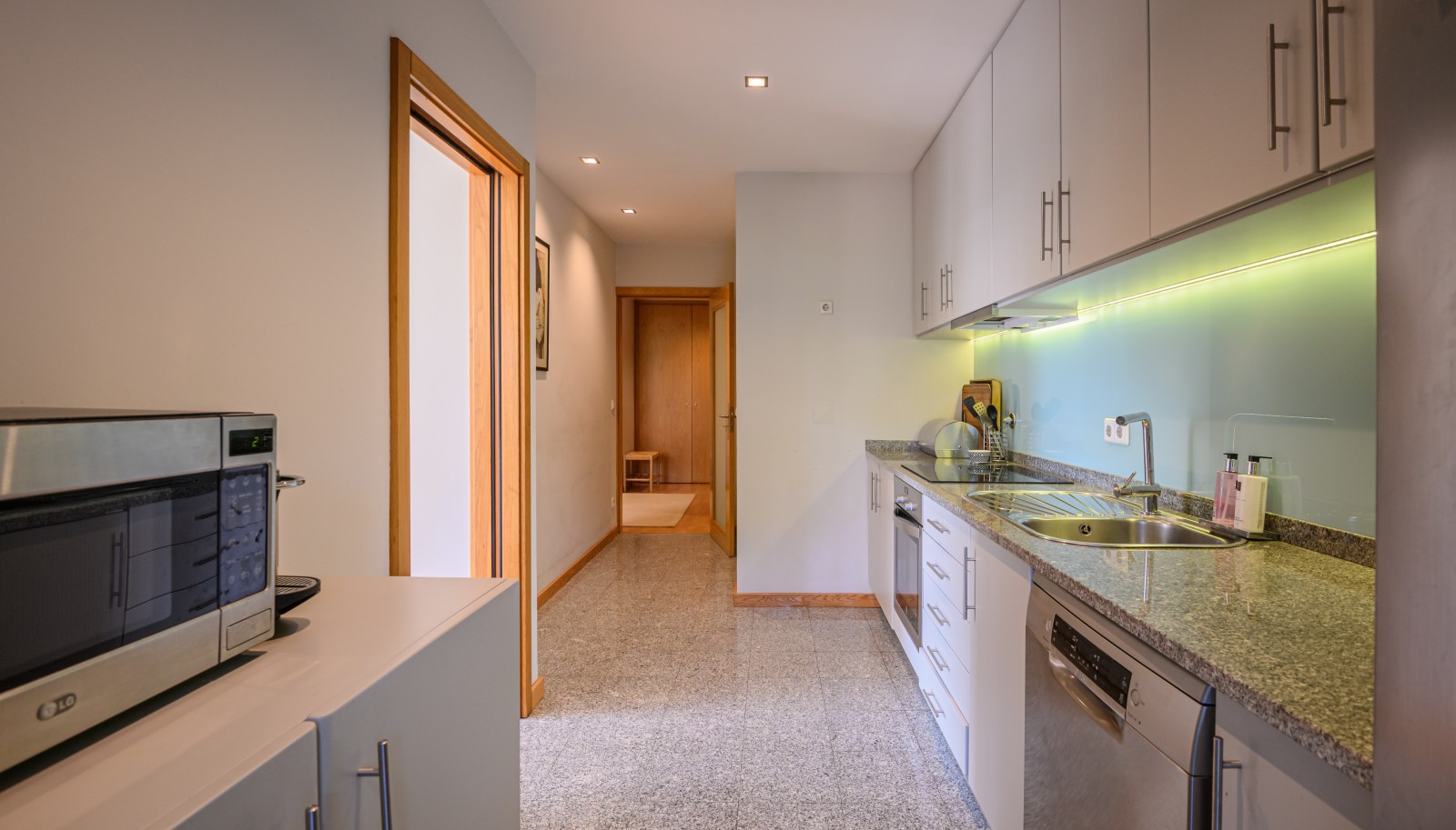 Appartement de 2 chambres à coucher avec terrasse, à vendre, à Pinhais da Foz, Porto, Portugal_226292