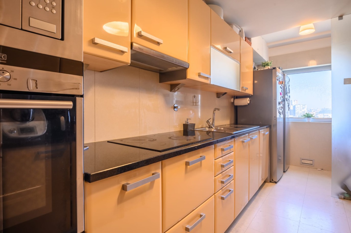 Apartamento T4 com varanda, para venda, no Porto_226335
