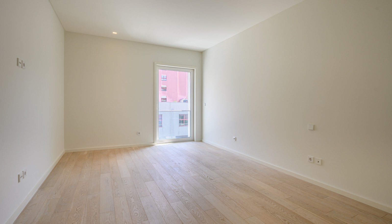 Lujoso piso de 4 dormitorios con balcón, en venta, en Oporto, Portugal_226431
