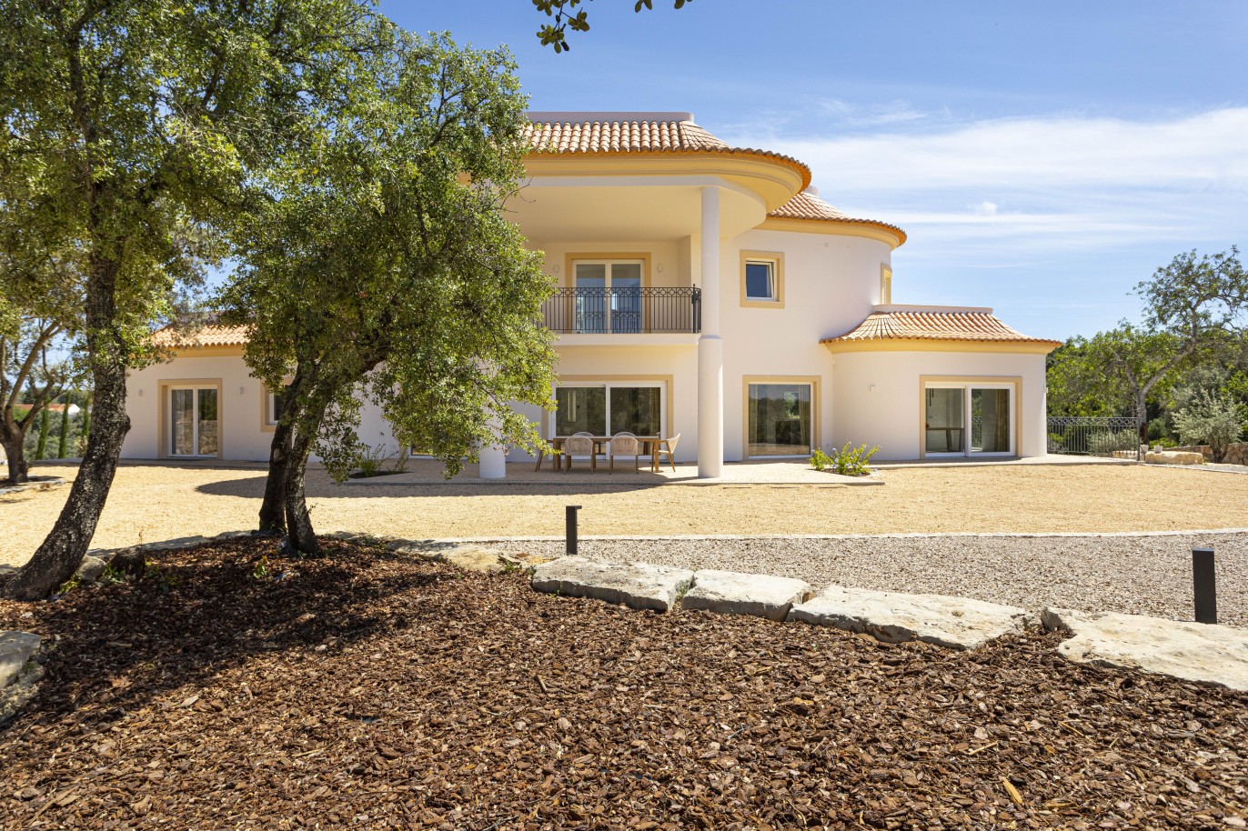 Villa de 6 chambres avec piscine, à vendre à Santa Bárbara de Nexe, Algarve_226449