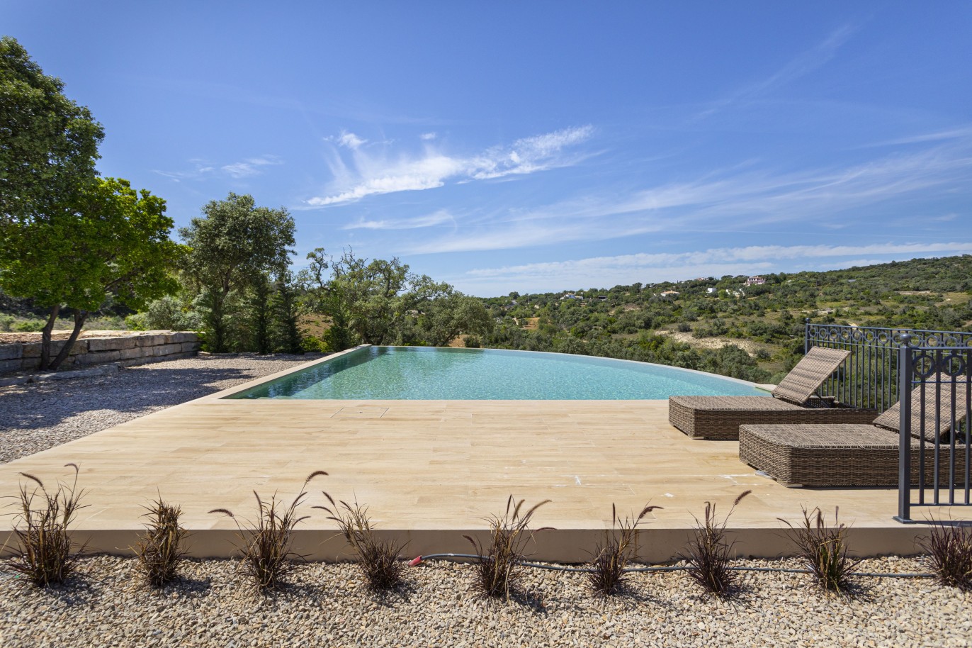Villa de 6 chambres avec piscine, à vendre à Santa Bárbara de Nexe, Algarve_226454