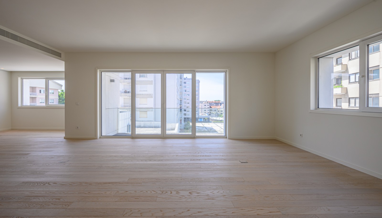 Lujoso piso de 3 dormitorios con balcón, en venta, en Oporto, Portugal_226539