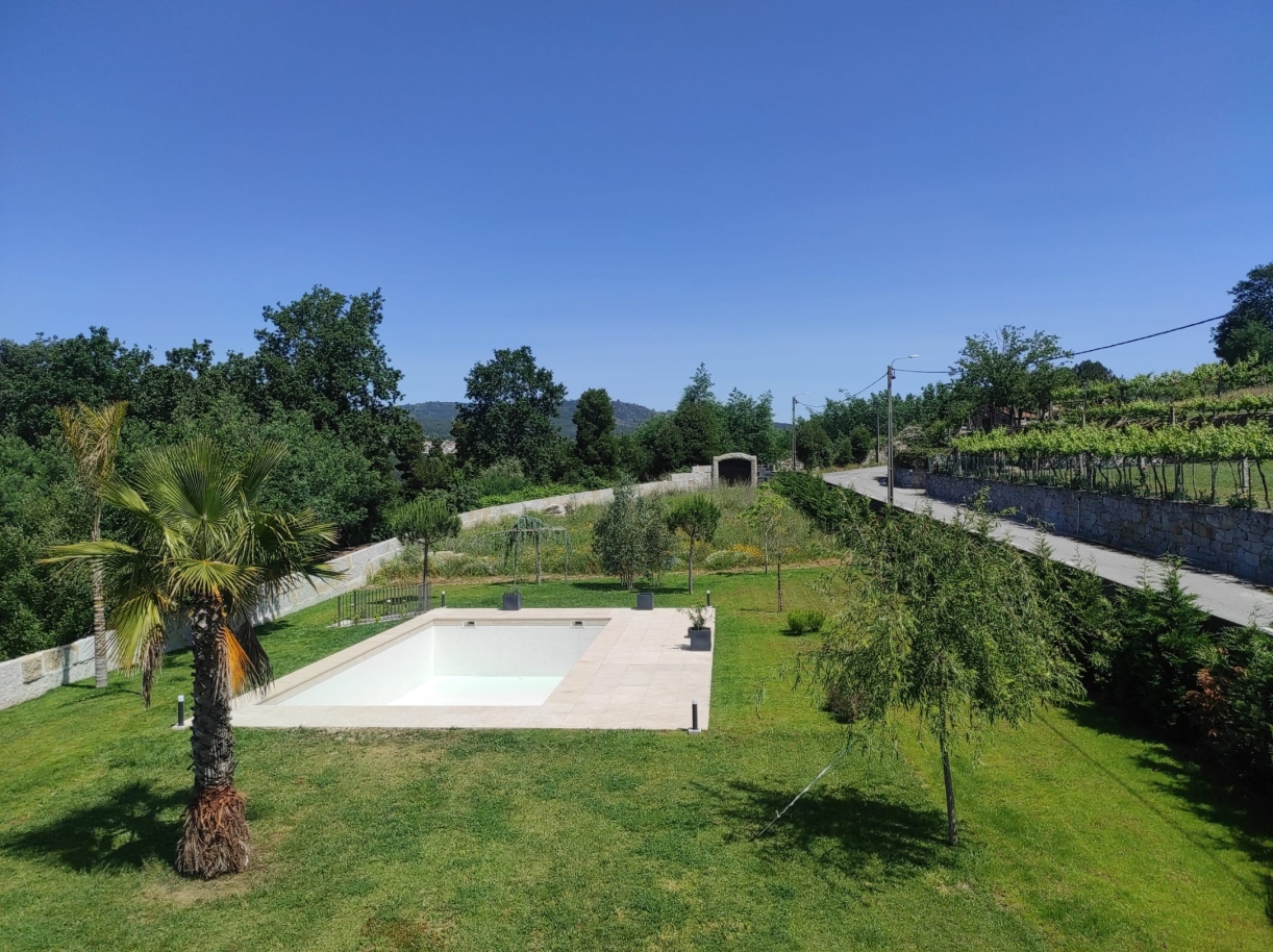 En venta: Casa de campo con piscina, en V. B. Bispo, Marco de Canaveses, Norte de Portugal_226578