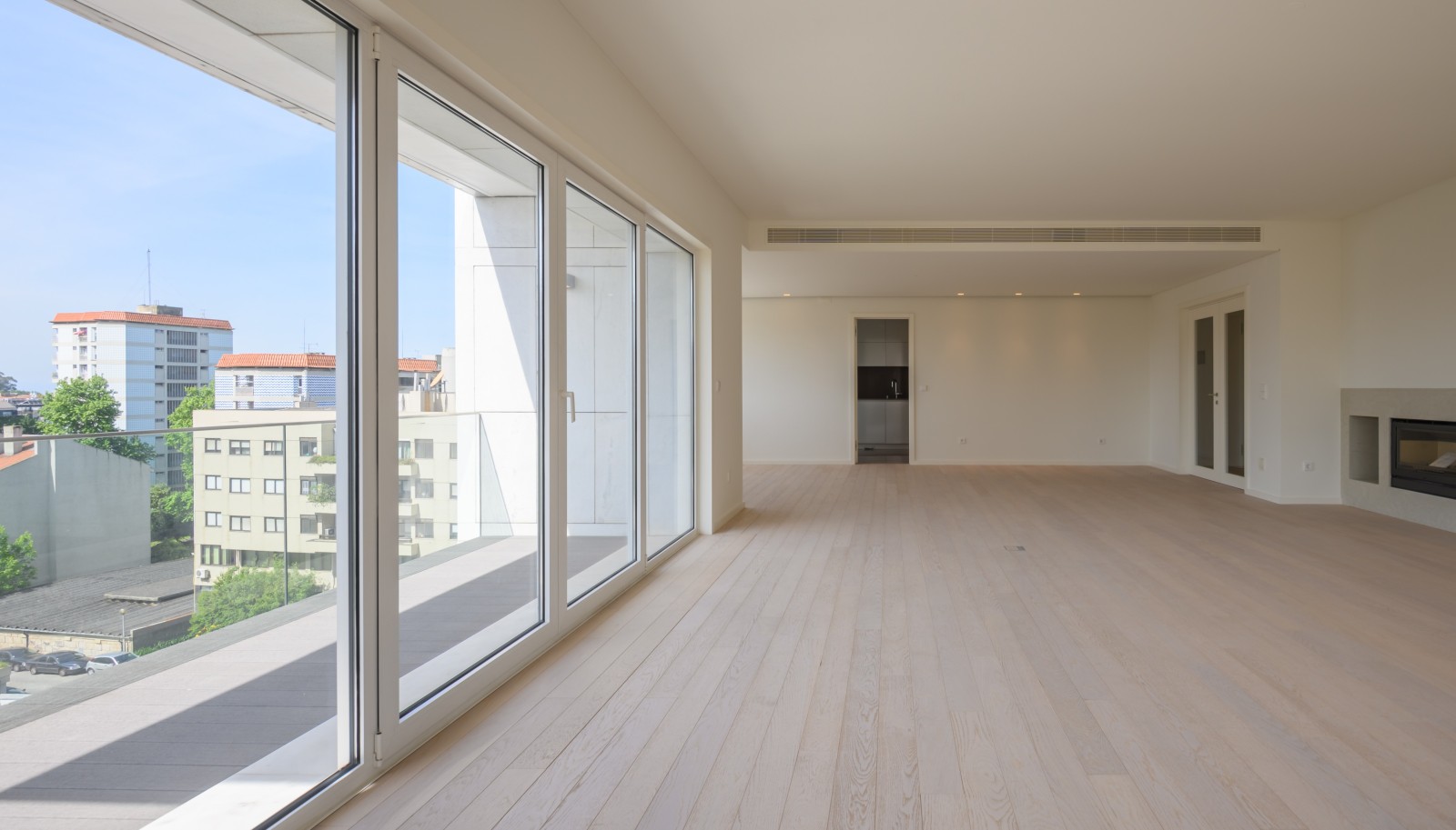 Luxury 3 bedroom apartment with balcony, for sale, in Porto, Portugal_226618