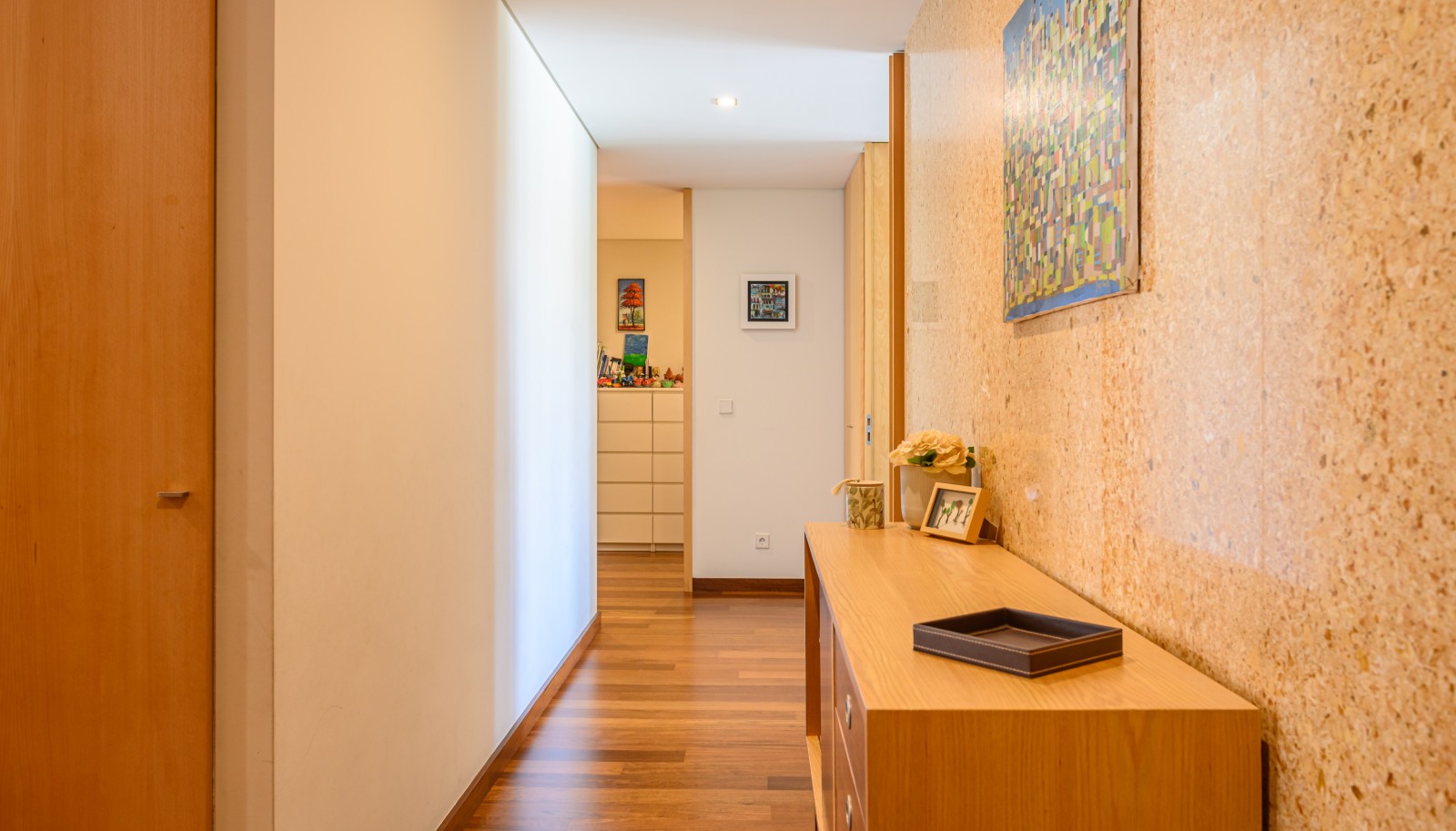 Apartamento moderno com varanda e vistas rio, para venda, no Porto_226713