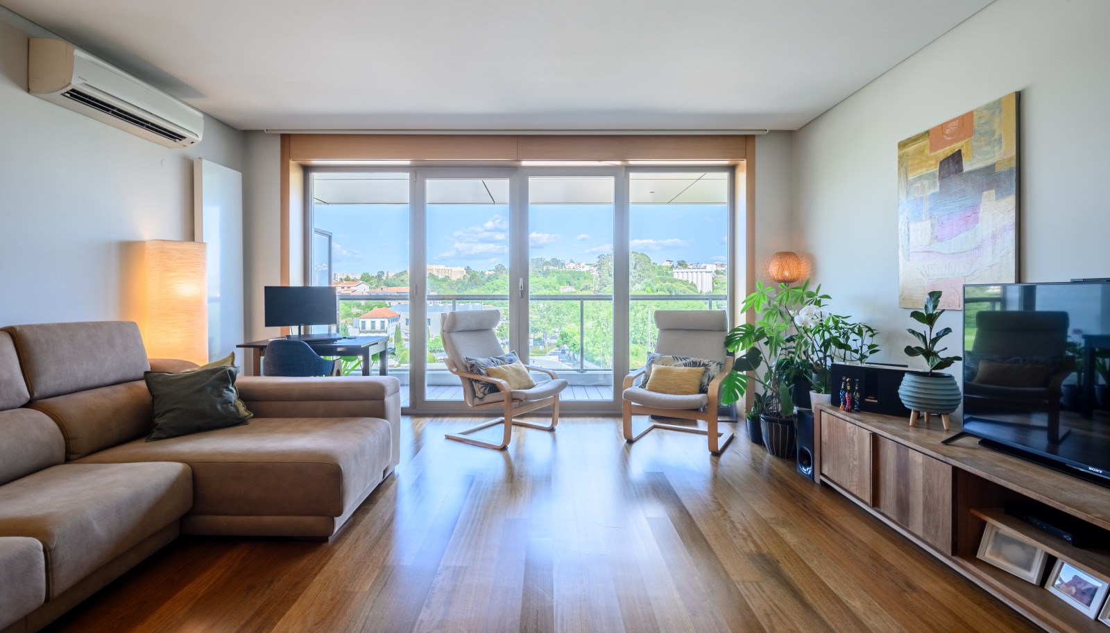 Apartamento moderno com varanda e vistas rio, para venda, no Porto_226715