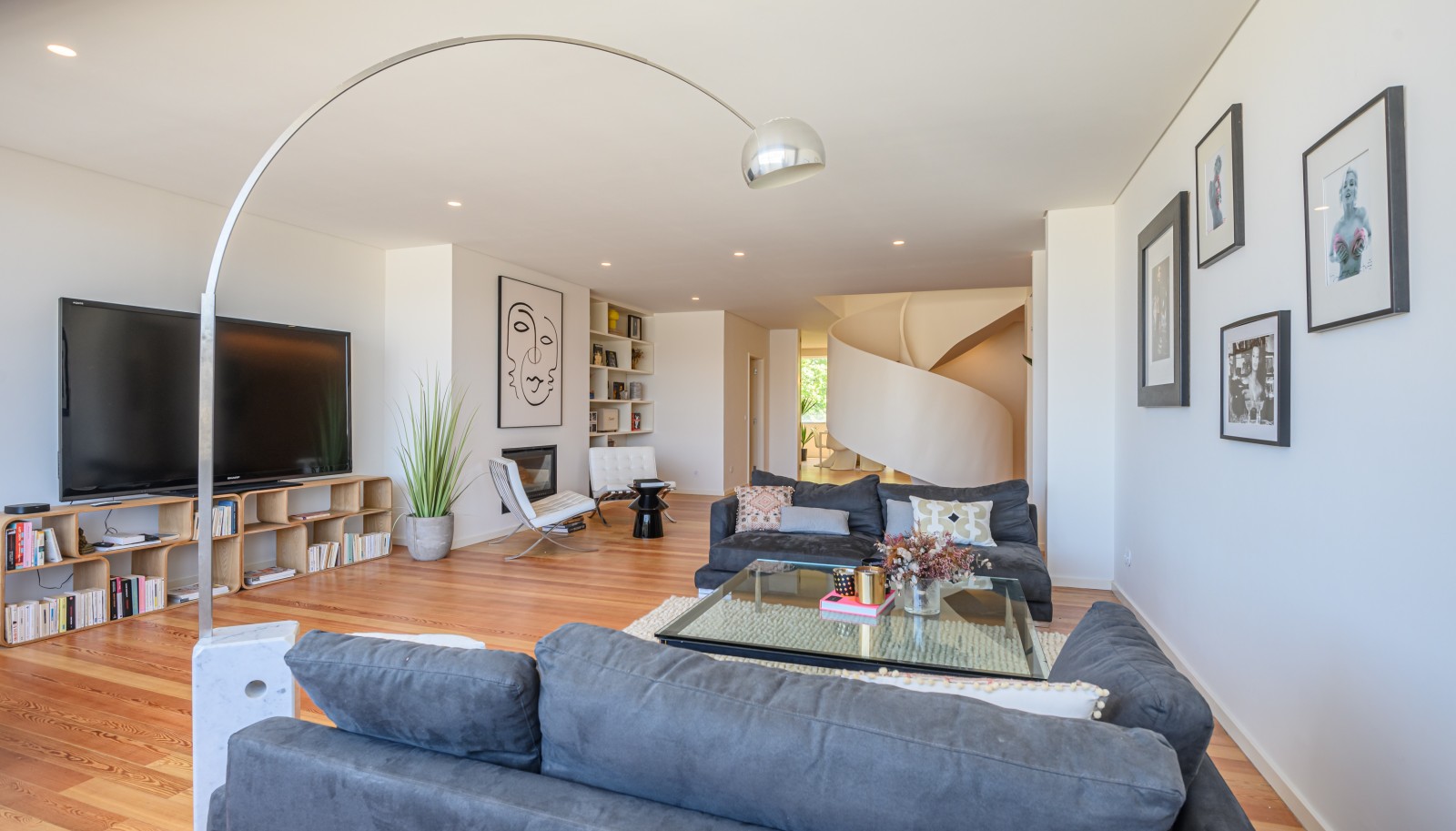 Ático triplex con terraza y vistas al mar, en venta, en Foz do Douro, Oporto, Portugal_226900
