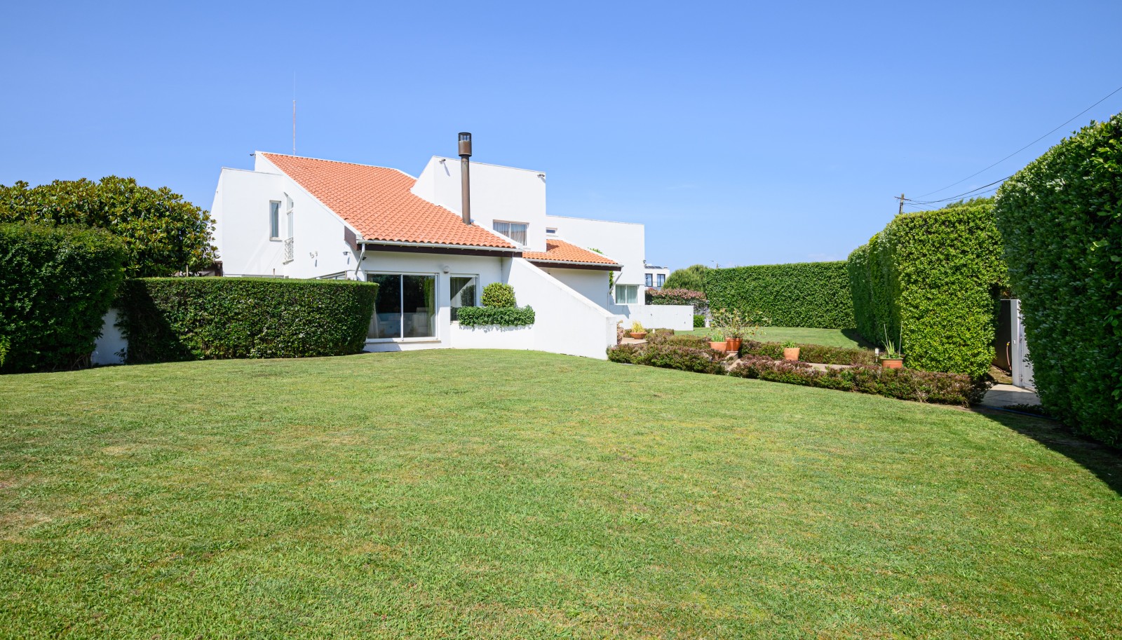Villa con piscina y jardín, en venta, en Valadares, V. N. Gaia, Portugal_227041