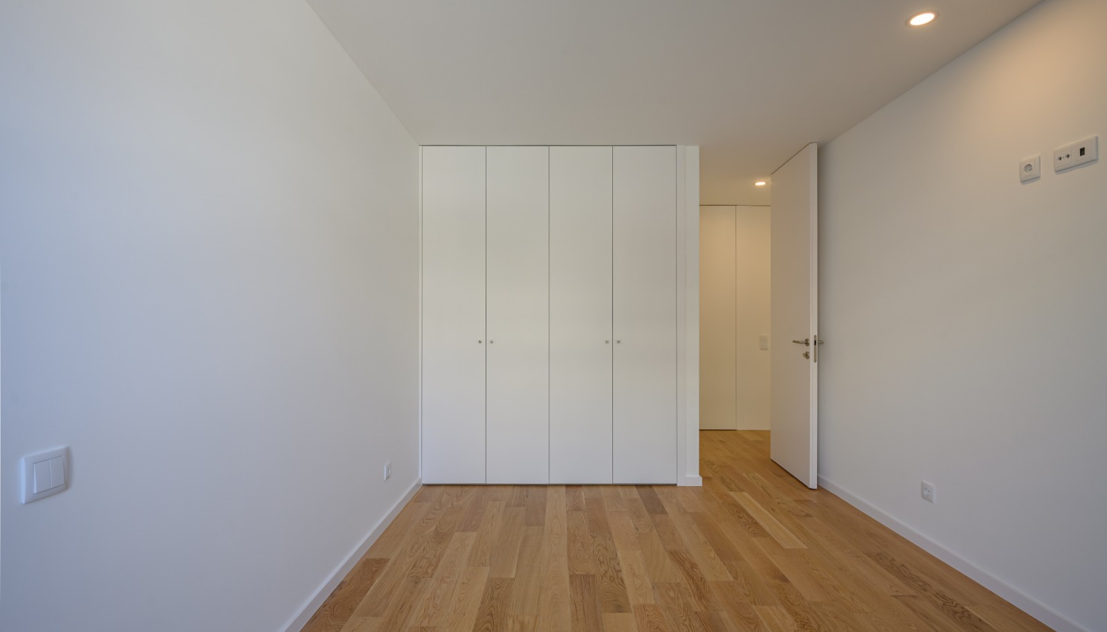 Apartamento novo T3 com varanda, para arrendar, em Matosinhos Sul, Porto, Portugal_227283