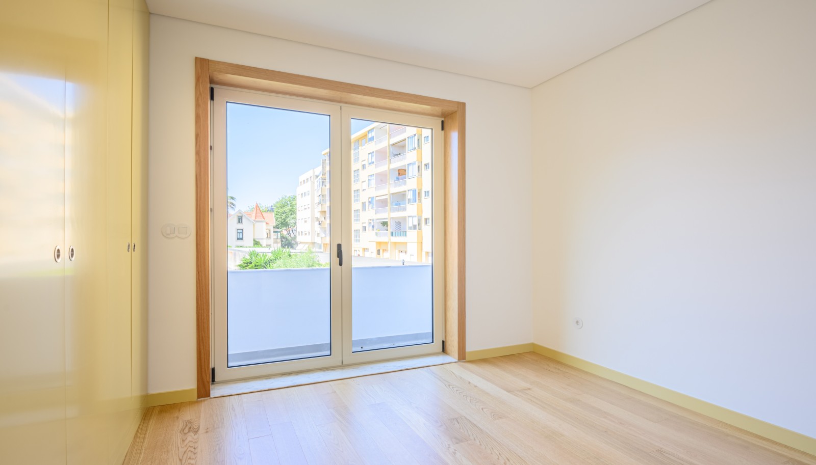 Piso de 3 habitaciones con balcón, en venta, en Foz do Douro, Porto, Portugal_227376
