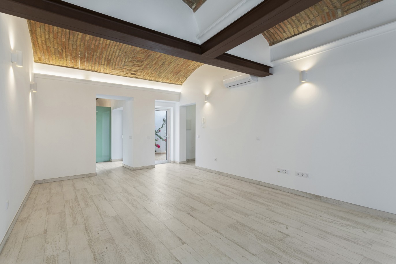 Renovierte Villa mit 3 Schlafzimmern zu verkaufen in der Innenstadt von Olhão, Algarve_227441