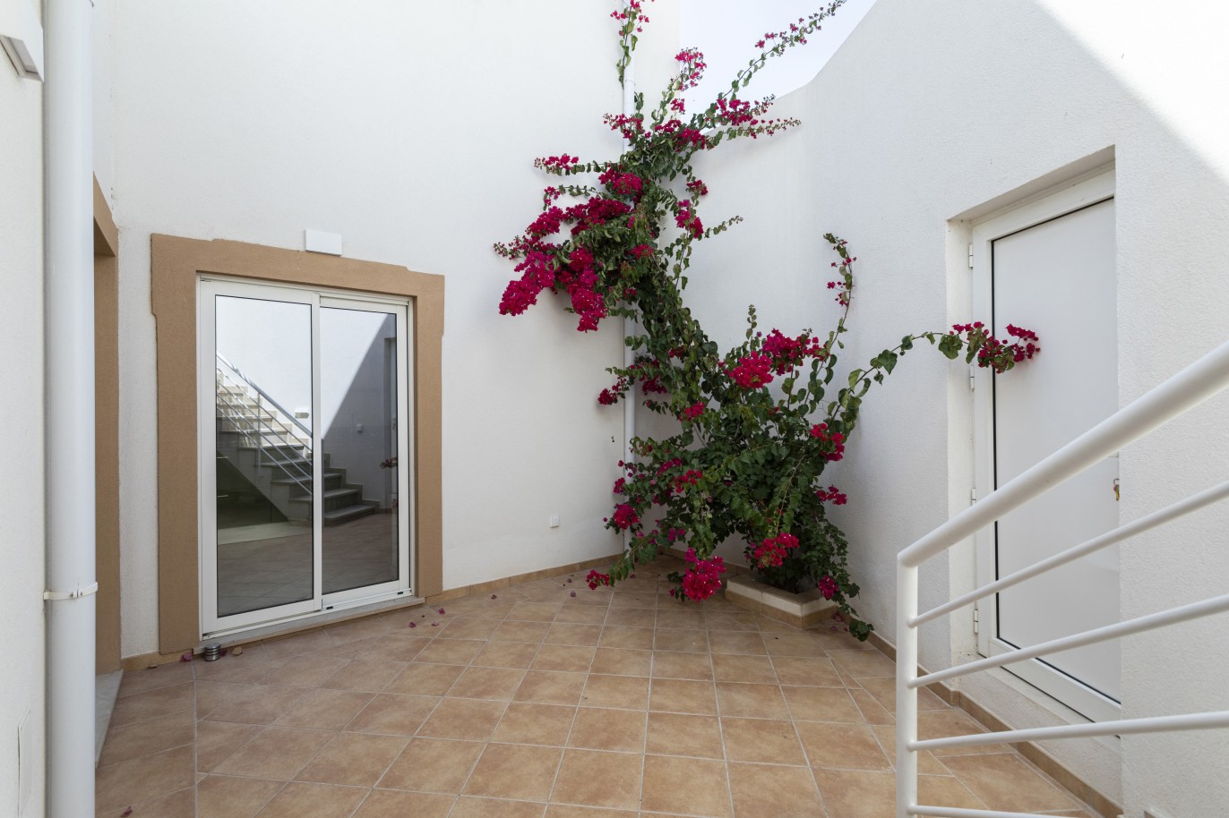 Renovierte Villa mit 3 Schlafzimmern zu verkaufen in der Innenstadt von Olhão, Algarve_227463