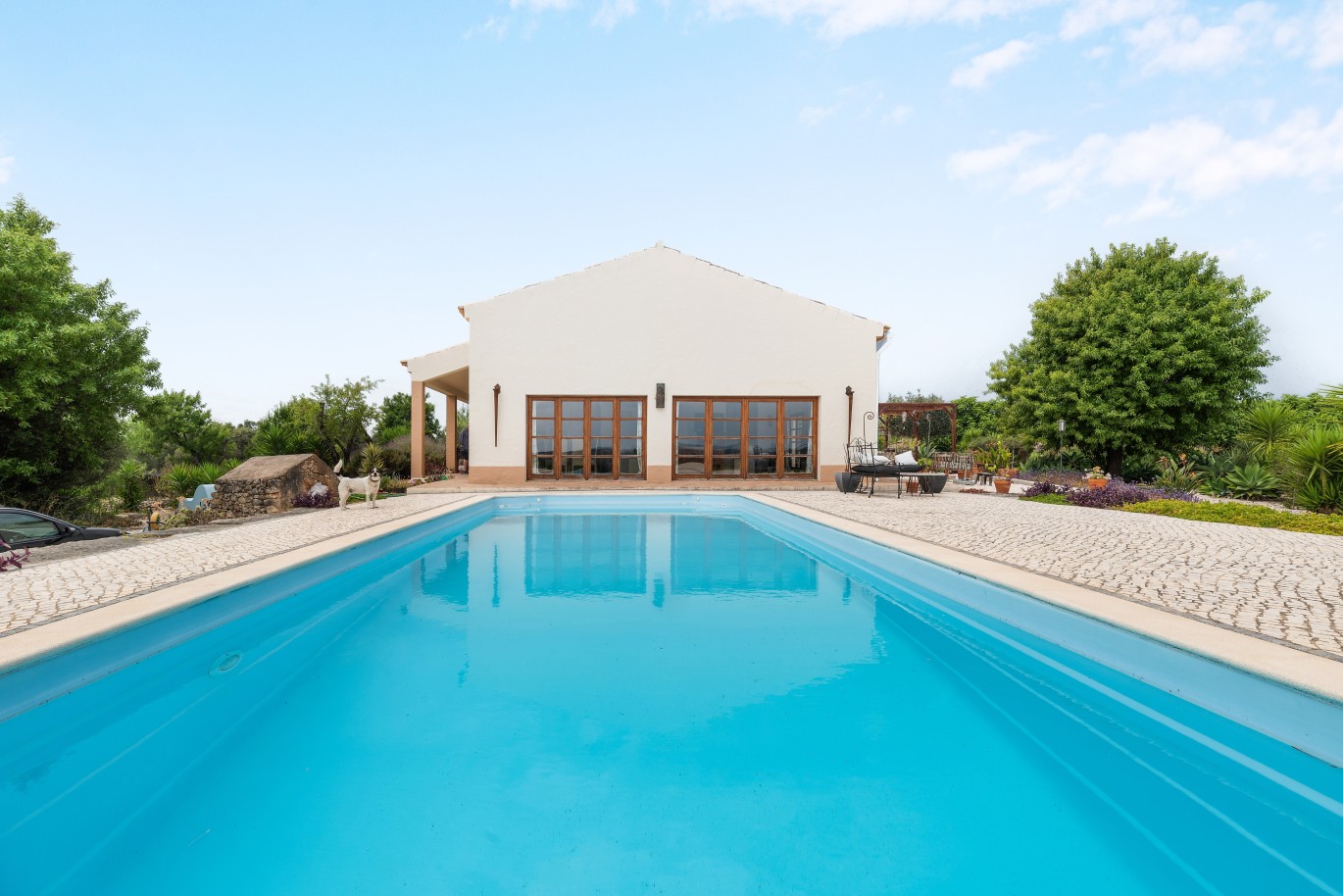 Moradia V3 com piscina, para venda, em Mexilhoeira Grande, Algarve_227522