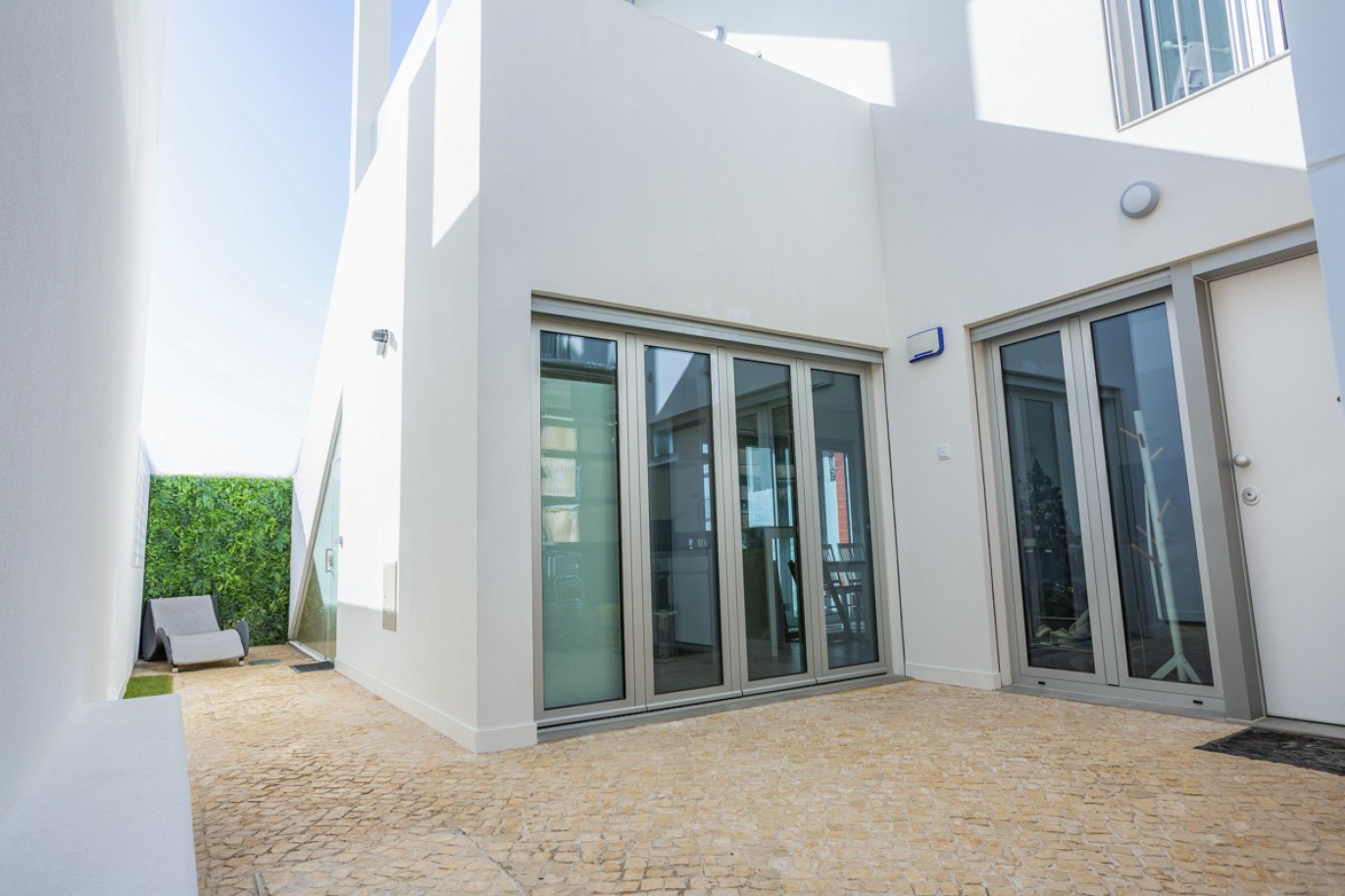 Zeitgenössische Villa mit 3 Schlafzimmern, mit Pool, zu verkaufen in Vilamoura, Algarve_227754