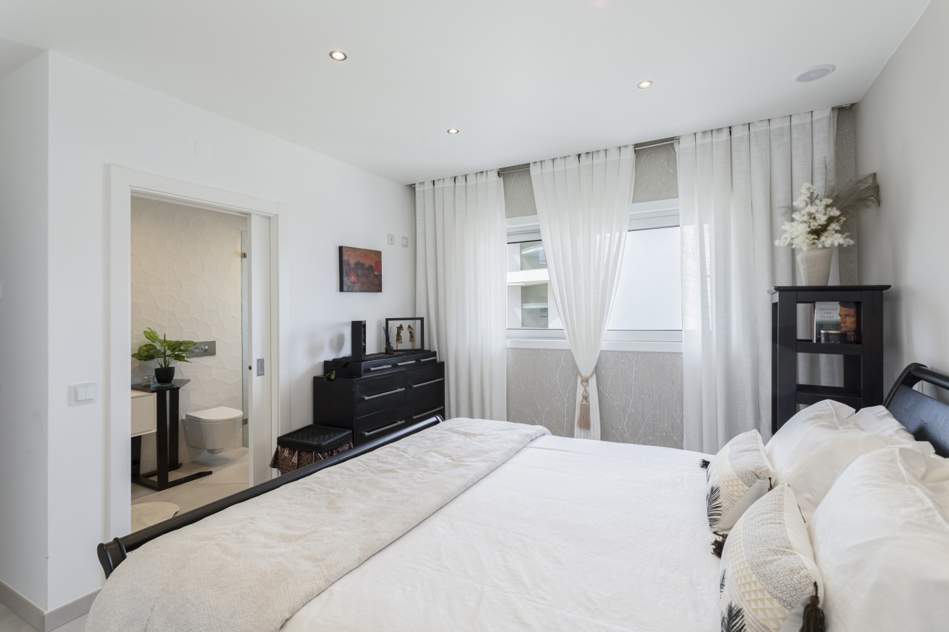 3 bedroom luxury apartment with sea view in Porto de Mós, Algarve_228171