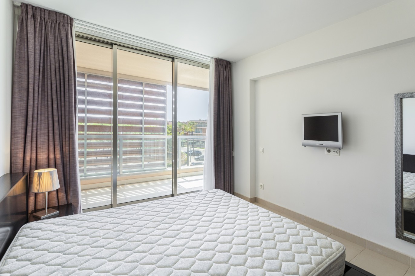 Piso de 1 dormitorio en condominio de lujo, en venta en Salgados, Algarve_228198