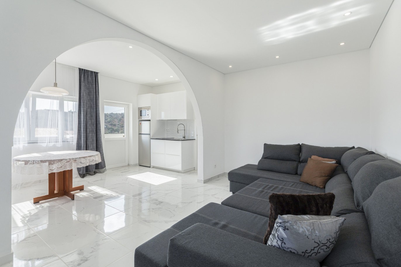 Villa mit 3 Schlafzimmern, komplett renoviert, zu verkaufen in Rosmalho, Algarve_228212