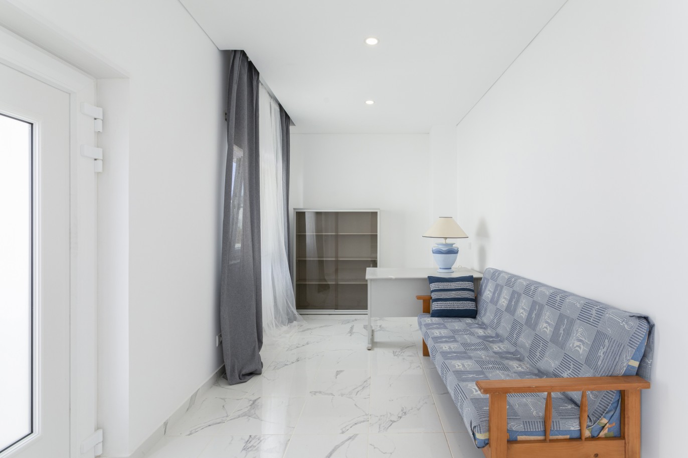 Villa mit 3 Schlafzimmern, komplett renoviert, zu verkaufen in Rosmalho, Algarve_228217