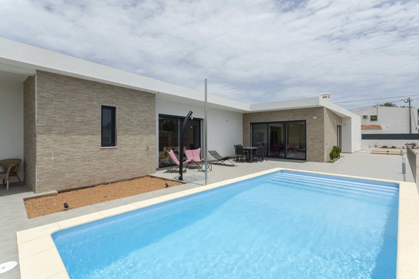 Nova moradia de luxo V2+1, com piscina, para venda em Paderne, Algarve_228289