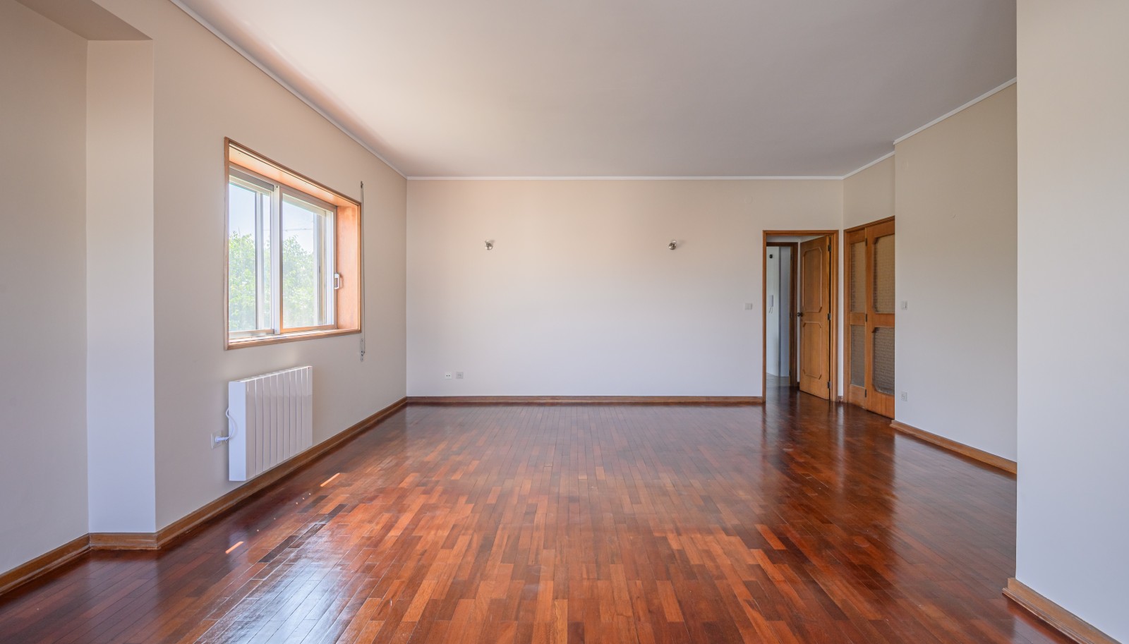Appartement de 4 chambres avec balcon, à vendre, à Porto, Portugal_228355