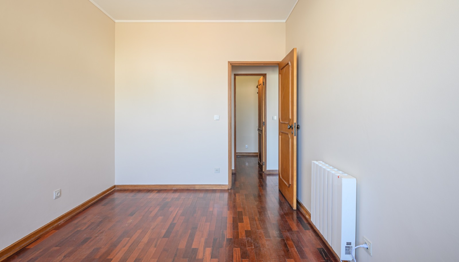 Appartement de 4 chambres avec balcon, à vendre, à Porto, Portugal_228366