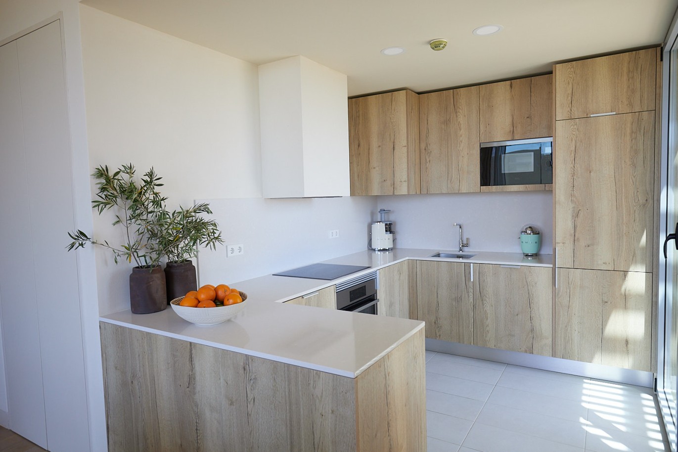 Apartamento T3 em resort, para venda em Porches, Algarve_228612