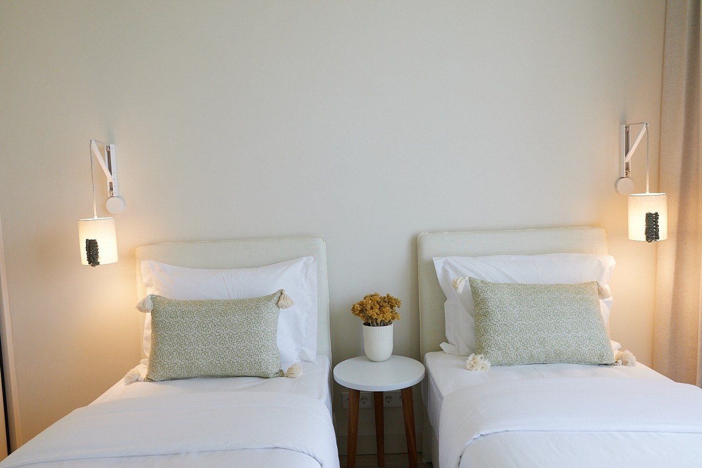 Piso de 3 dormitorios en complejo, en venta en Porches, Algarve_228613