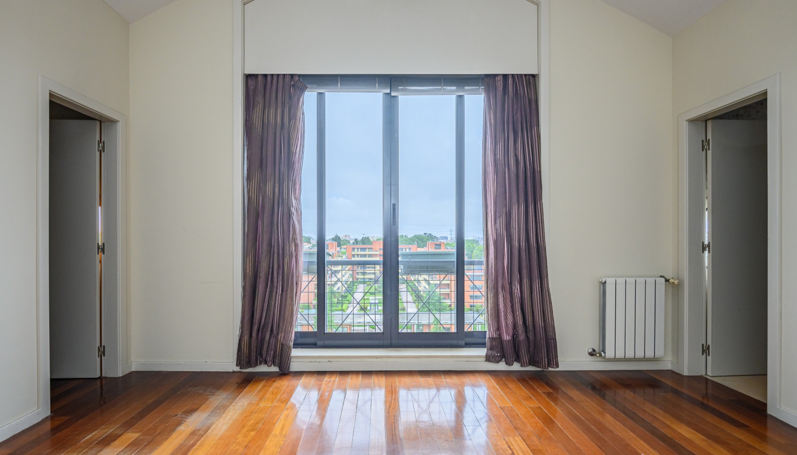 5 bedroom duplex penthouse with balcony, for sale, in Porto, Portugal_228667