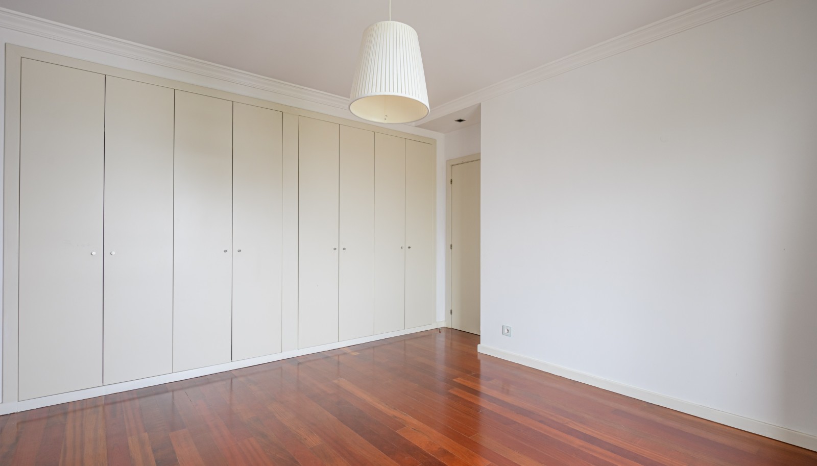 5 bedroom duplex penthouse with balcony, for sale, in Porto, Portugal_228687