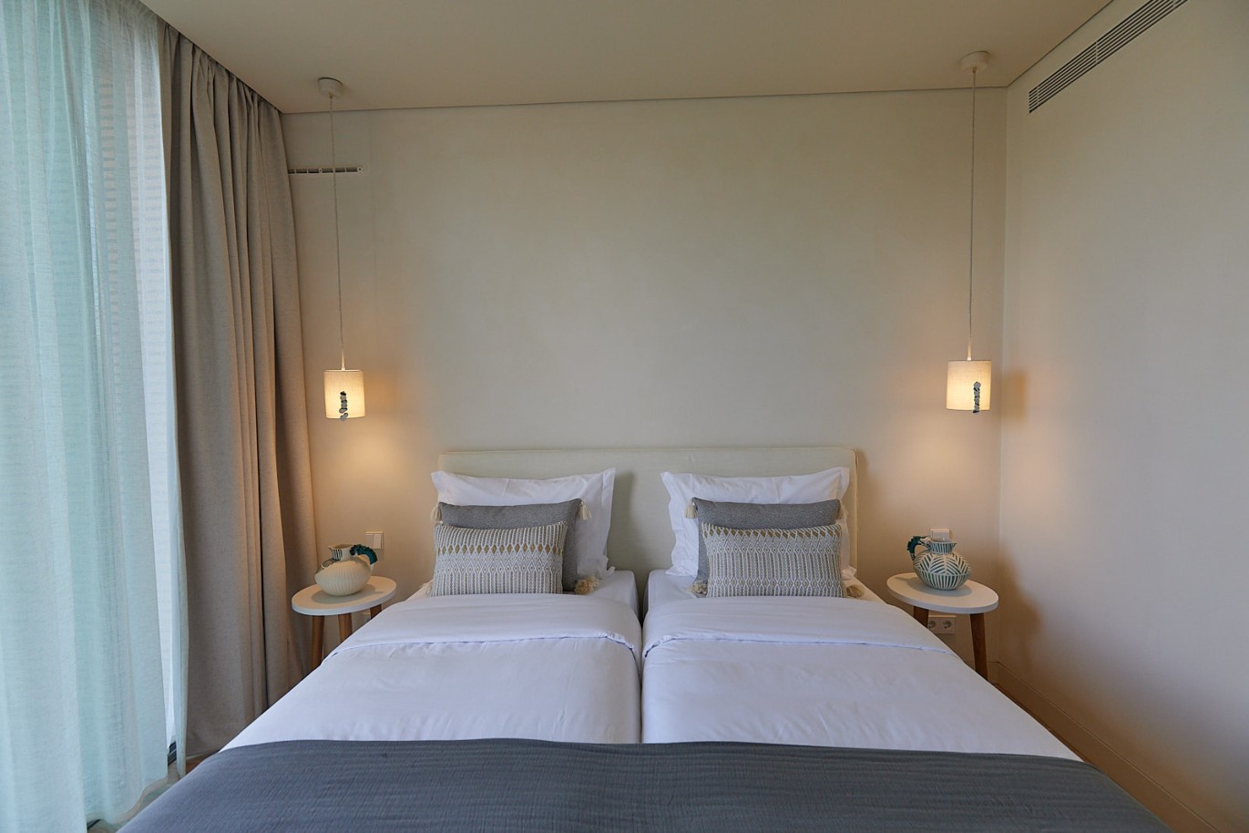 Piso de 2 dormitorios en complejo, en venta en Porches, Algarve_228704