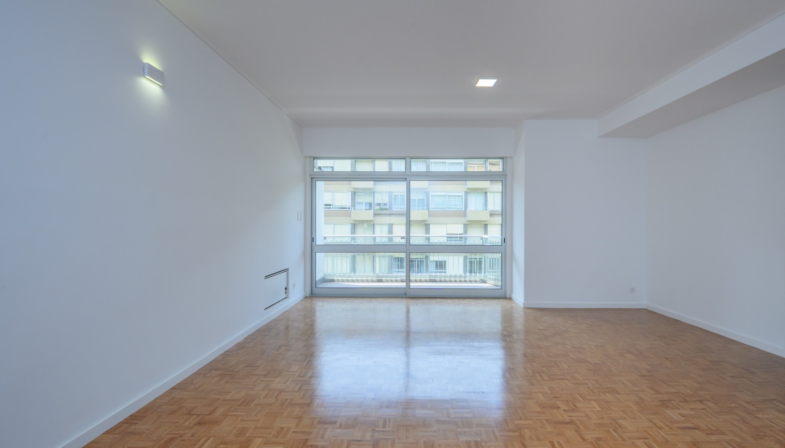 Appartement de 4 chambres à coucher avec balcon, à vendre, à Foco, Porto, Portugal_229824