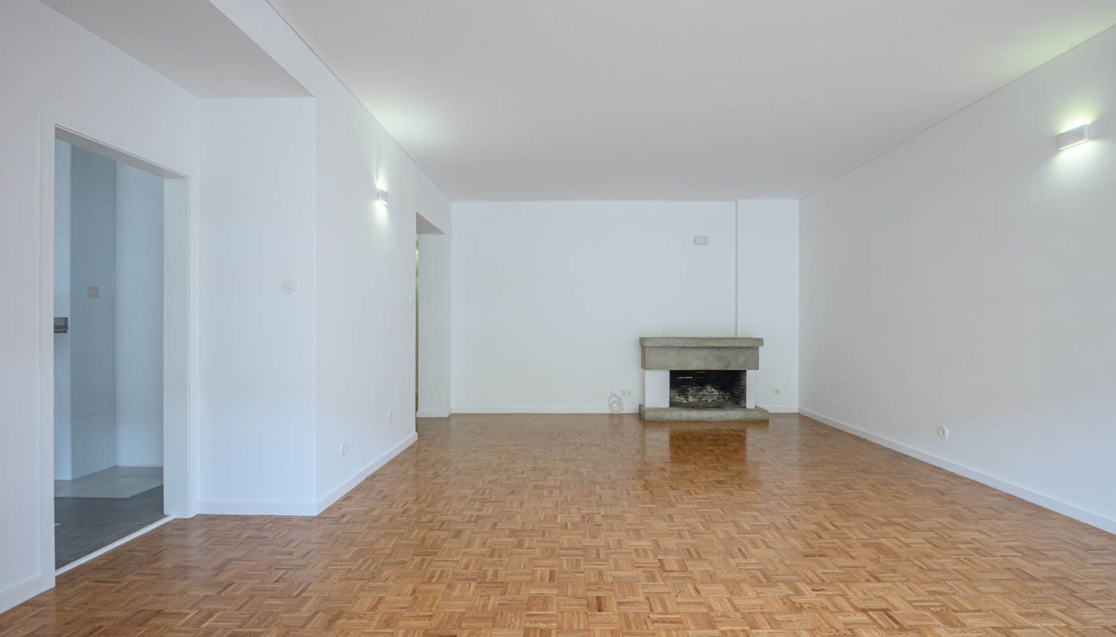 Appartement de 4 chambres à coucher avec balcon, à vendre, à Foco, Porto, Portugal_229826