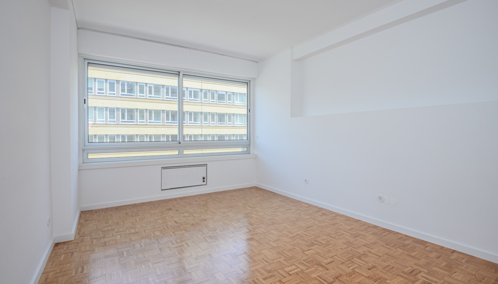 Appartement de 4 chambres à coucher avec balcon, à vendre, à Foco, Porto, Portugal_229842