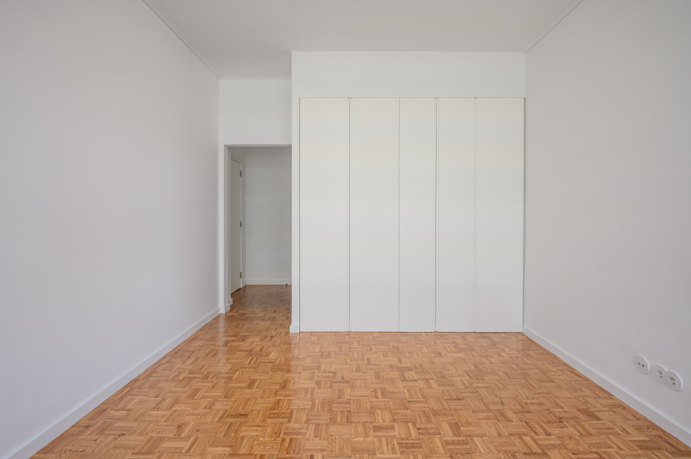 Appartement de 4 chambres à coucher avec balcon, à vendre, à Foco, Porto, Portugal_229846
