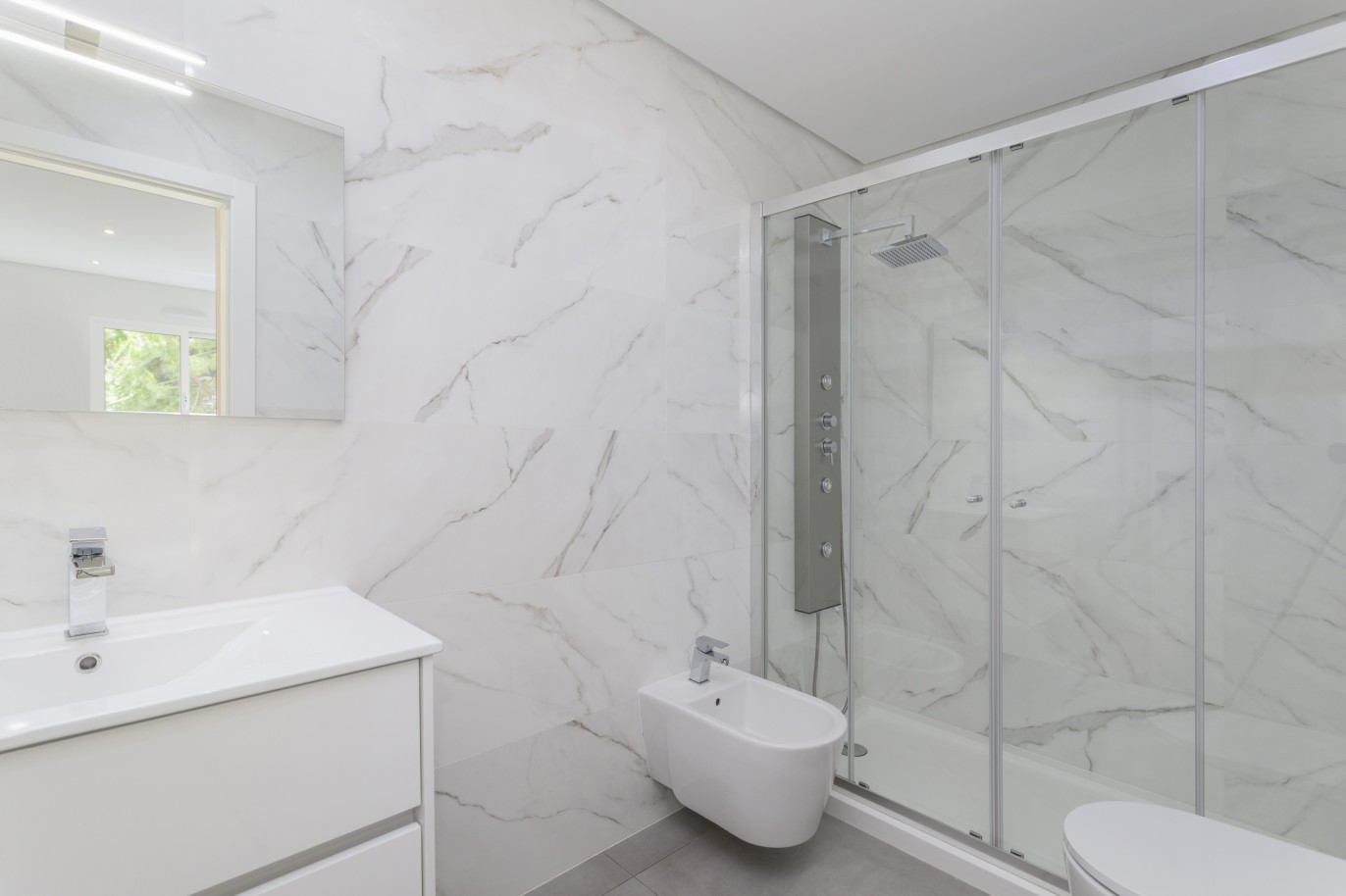Piso nuevo de 3 dormitorios en venta en Tavira, Algarve_229870